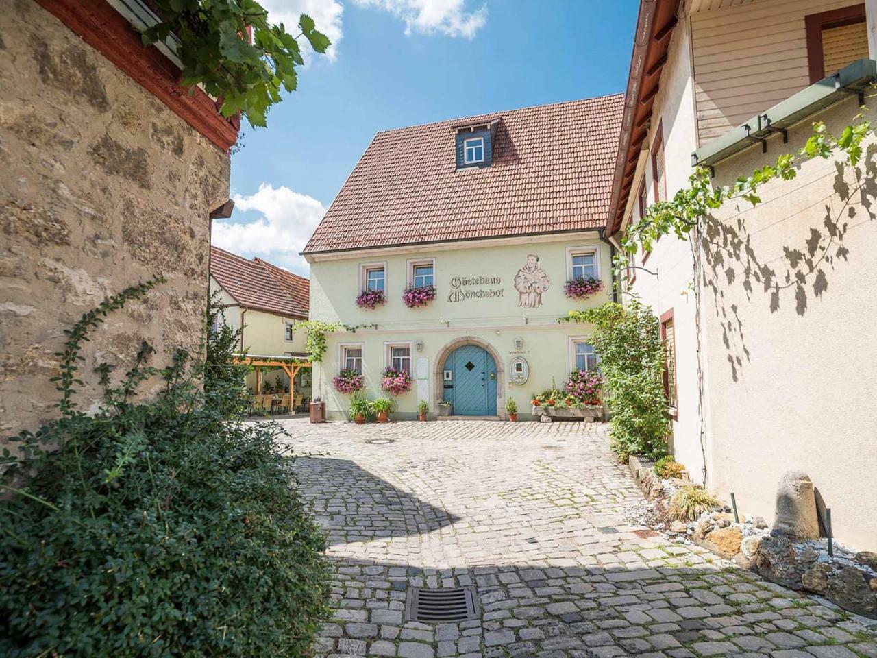 Gaestehaus Moenchshof Sommerhausen Extérieur photo